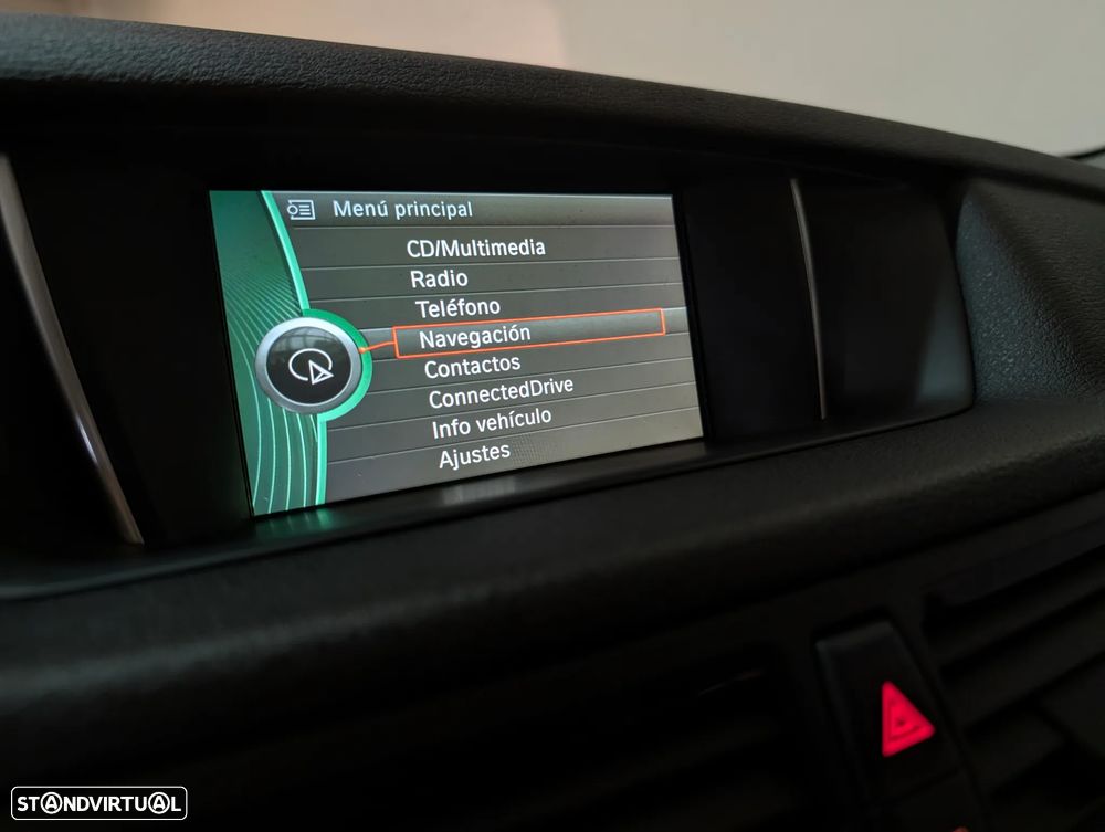 BMW X1 sDrive16d Sport Line - 24