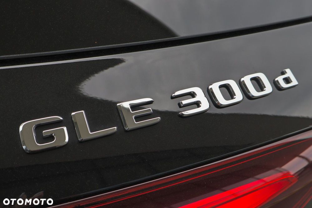 Mercedes-Benz GLE - 23