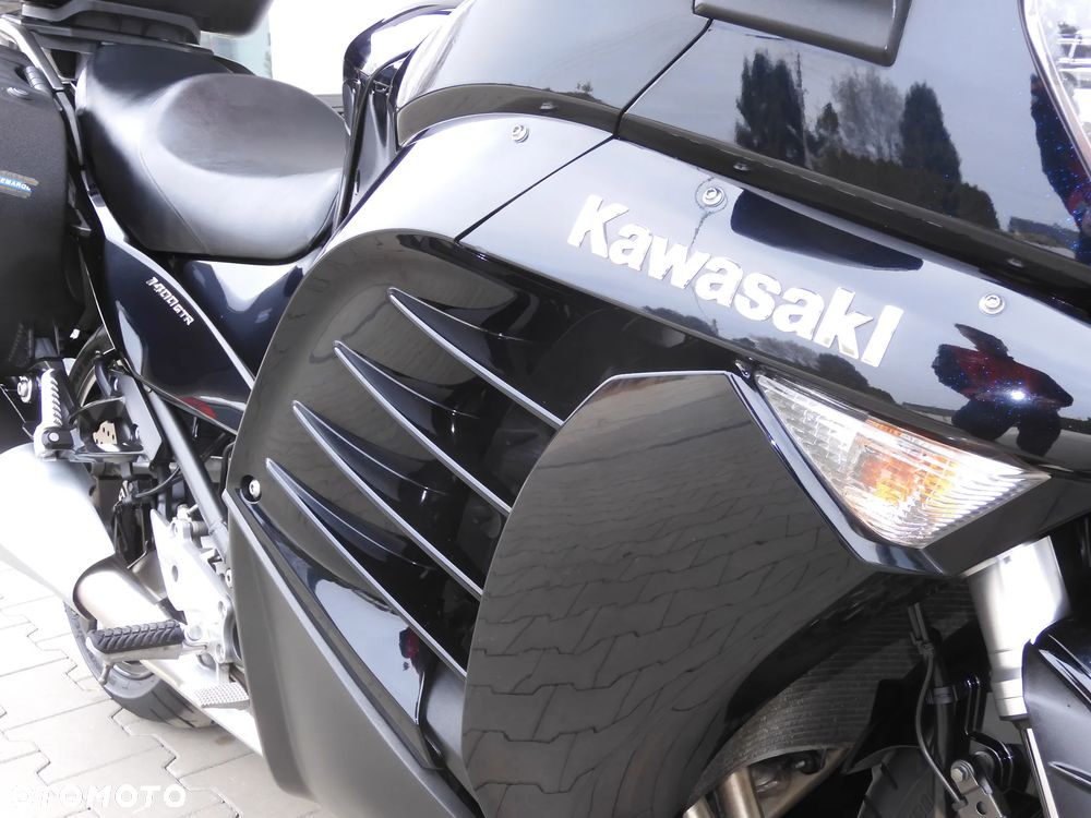 Kawasaki GTR - 6