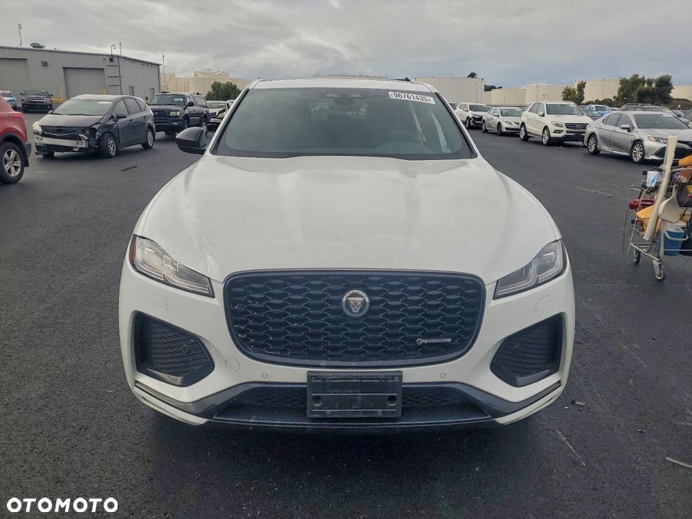 Jaguar F-Pace P250 AWD R-Dynamic S - 6