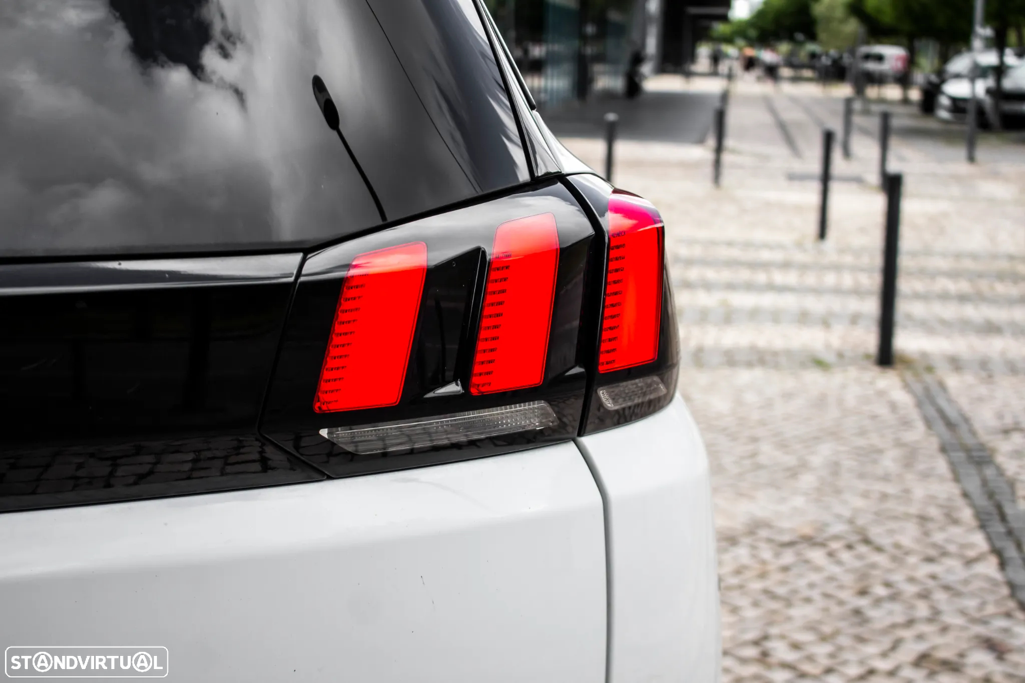 Peugeot 5008 1.2 PureTech Allure Pack EAT8 - 12