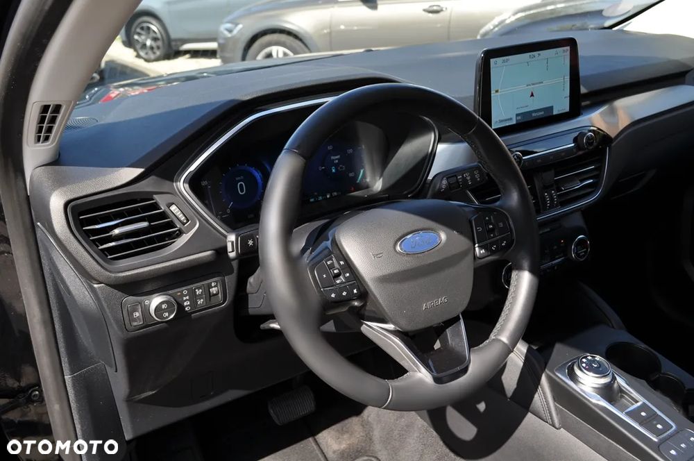 Ford Kuga - 17