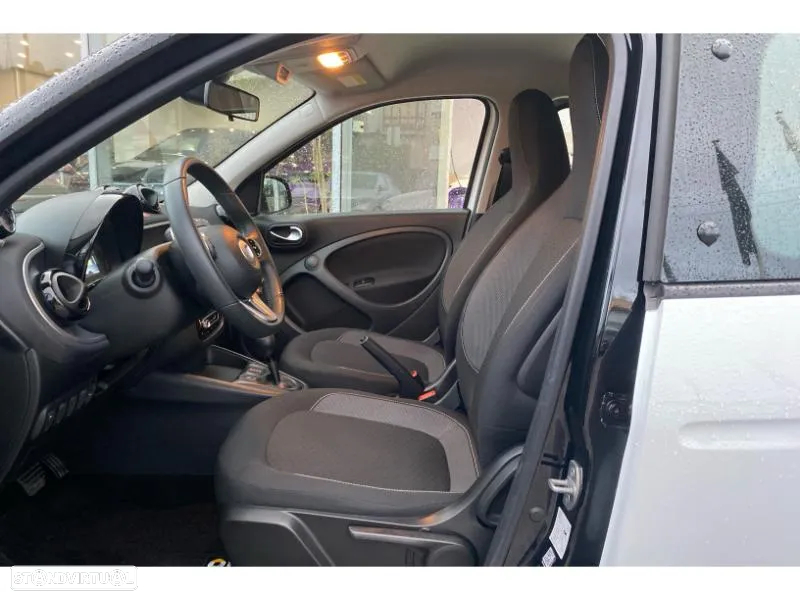 Smart ForFour Electric Drive Passion - 12