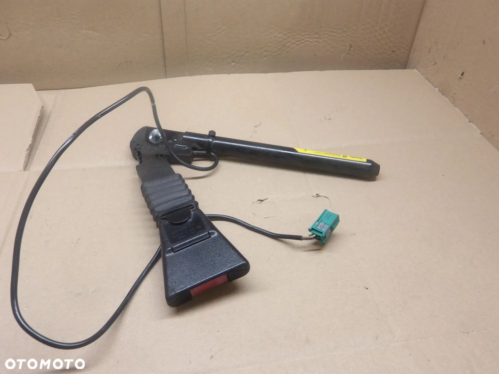 OPEL CORSA C 00-03 1.2B ZAPINKA NAPINACZ PASA PRAWY LEWY PRZÓD - 7