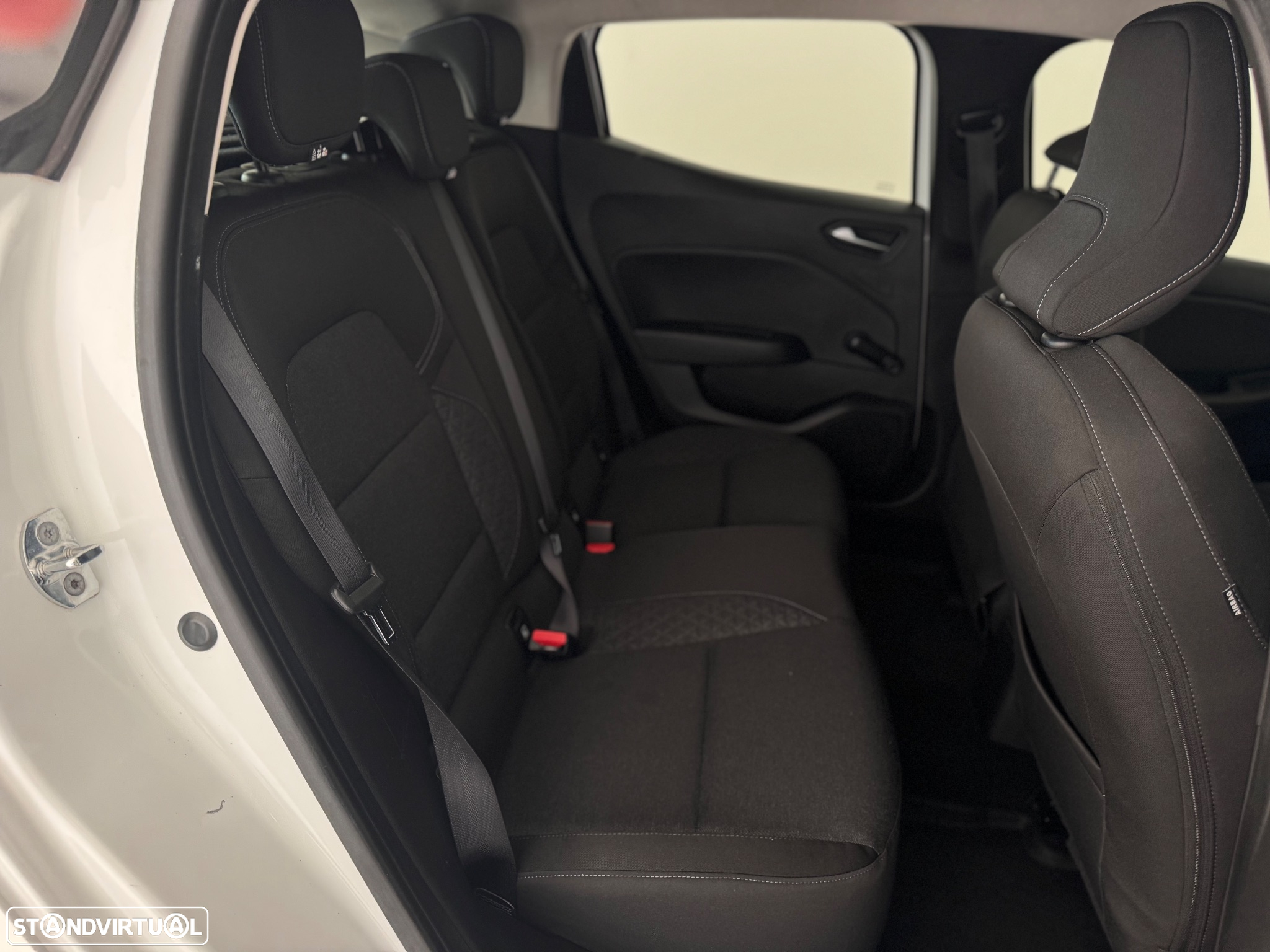 Renault Clio 1.0 TCe Evolution - 8