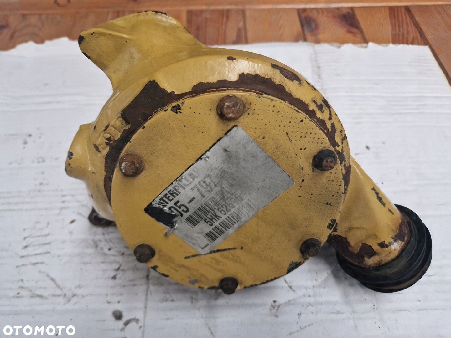 POMPA WODY PERKINS CAT JCB MANITOU MF - 1