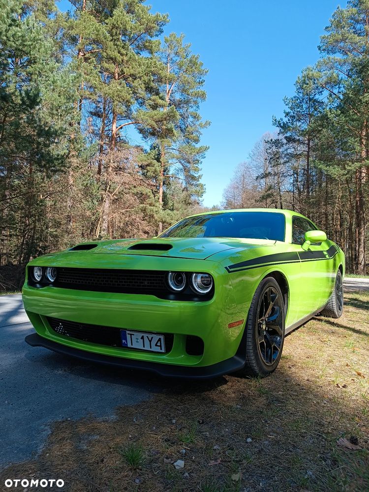 Dodge Challenger - 14