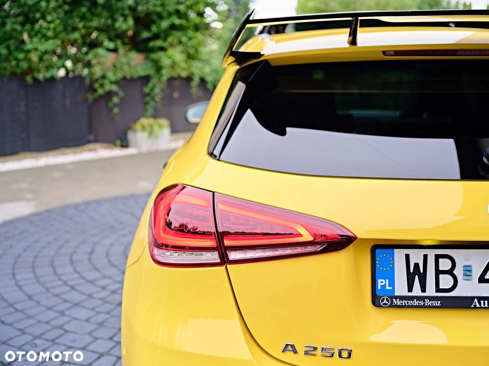 Mercedes-Benz Klasa A 250 Edition 1 7G-DCT - 15