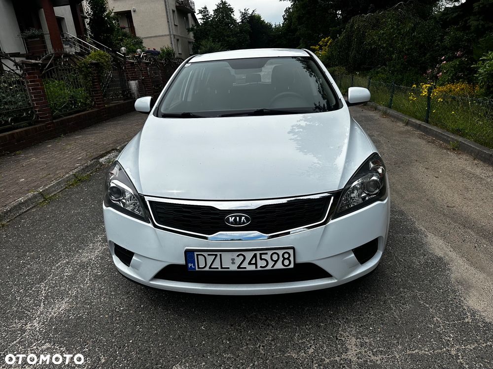 Kia Ceed 1.4 CVVT Attract - 2