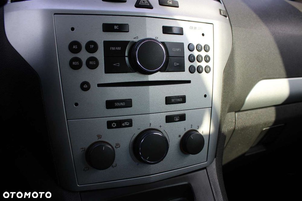 Opel Zafira - 31