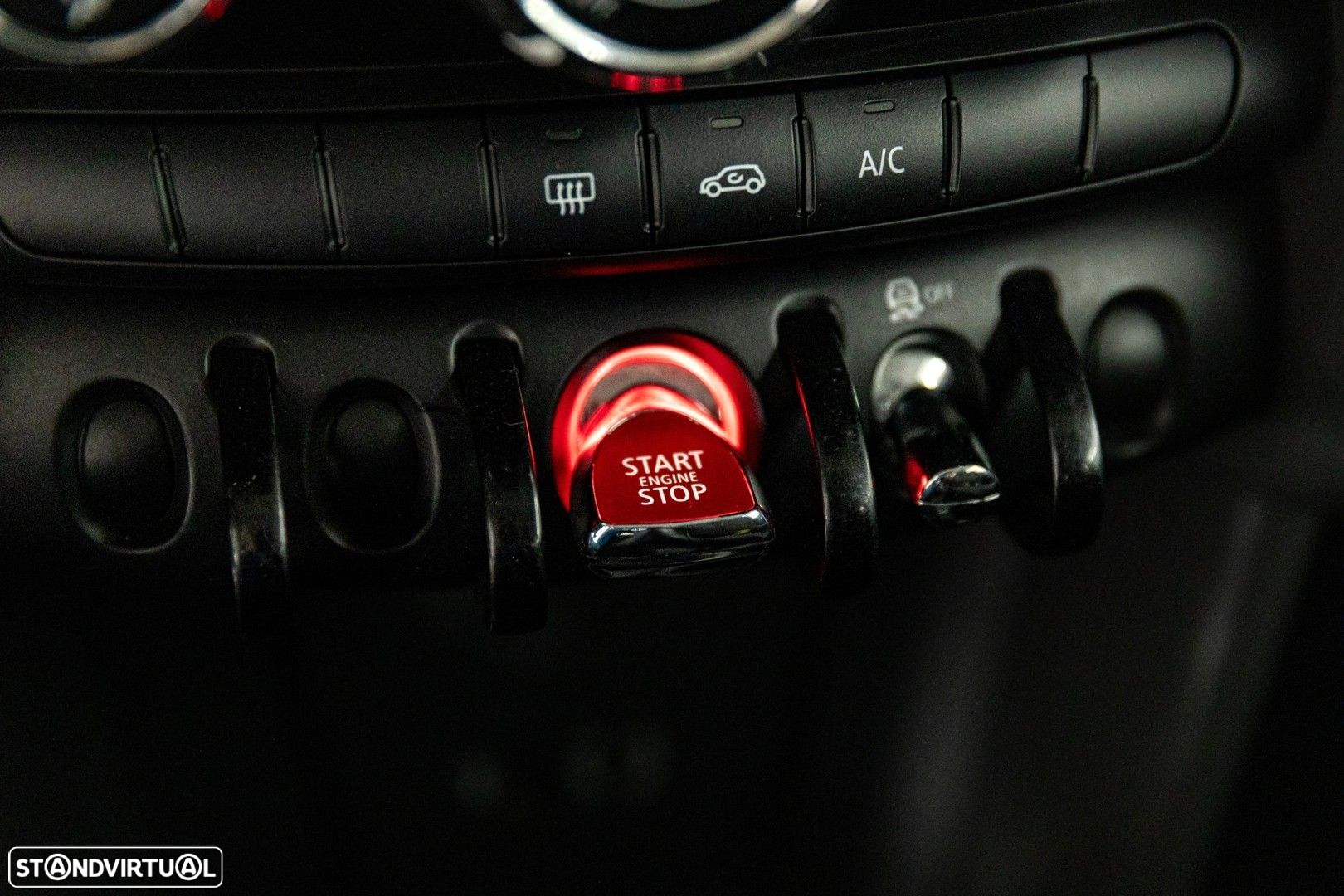 MINI 3 Portas One First - 13
