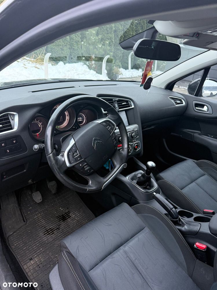 Citroën C4 VTi 120 Exclusive - 2