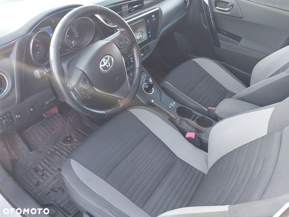 Toyota Auris 1.8 HSD Luna - 14