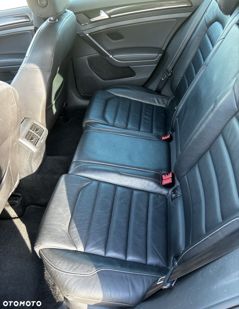 Volkswagen Golf - 5