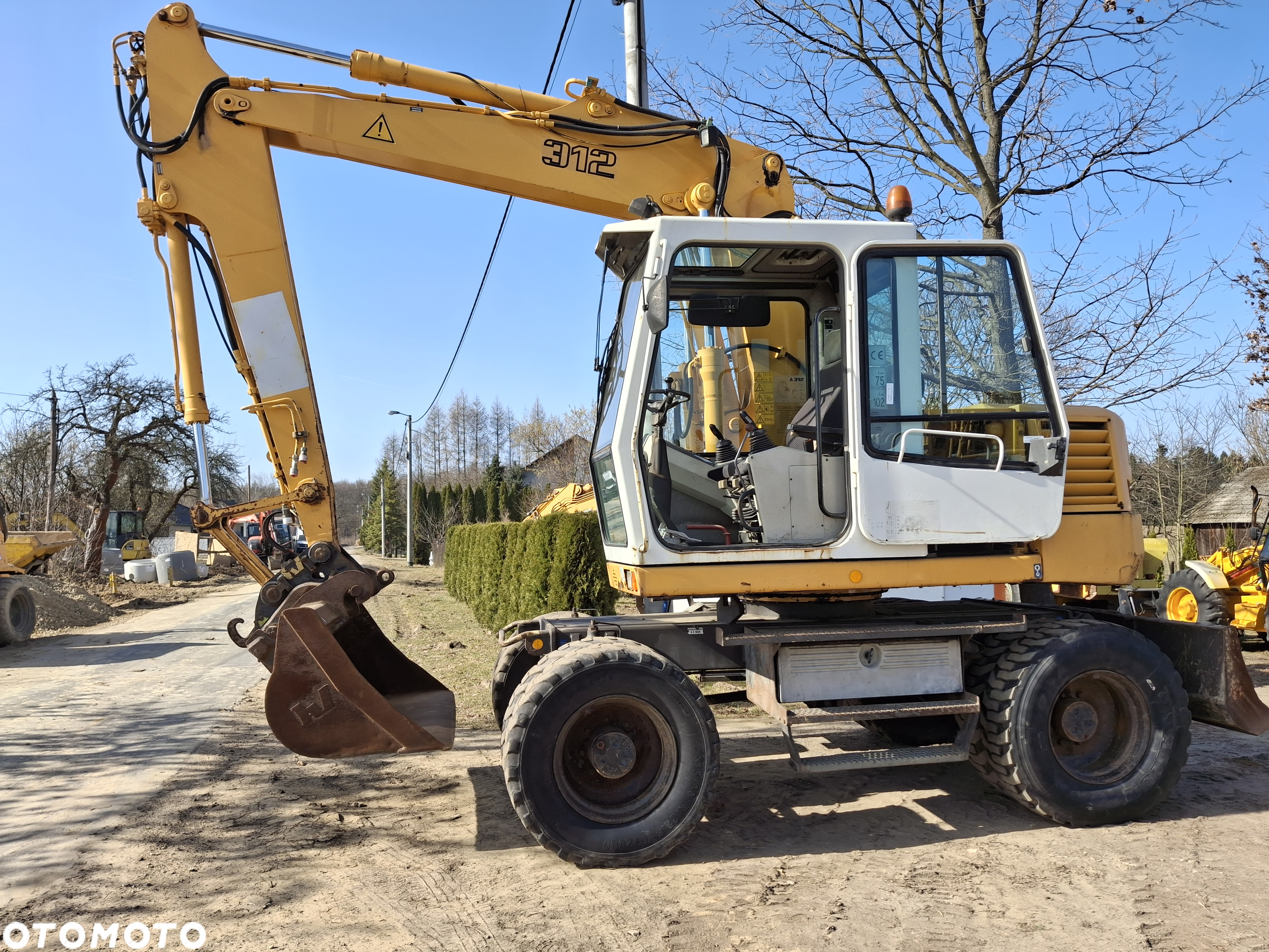 Liebherr A 312 - 3