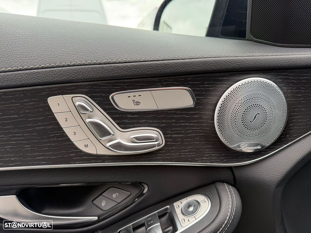 Mercedes-Benz C 300 - 36