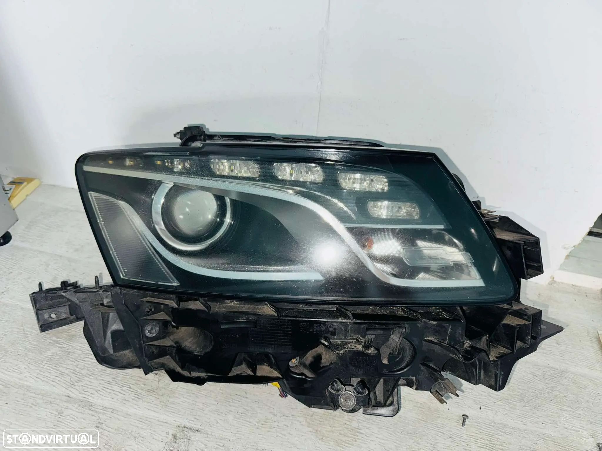 Farol Xénon Direito Audi Q5 - 2008 / 2012 - 1