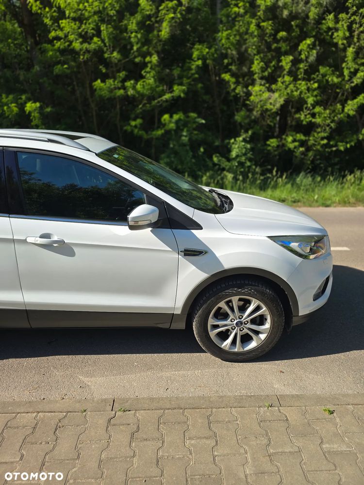 Ford Kuga 1.5 EcoBoost 2x4 Titanium - 13