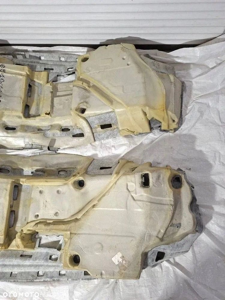 Audi A3 8P sportback dywan wykładzina podłogowa 8P1863021 europa fajny stan - 5