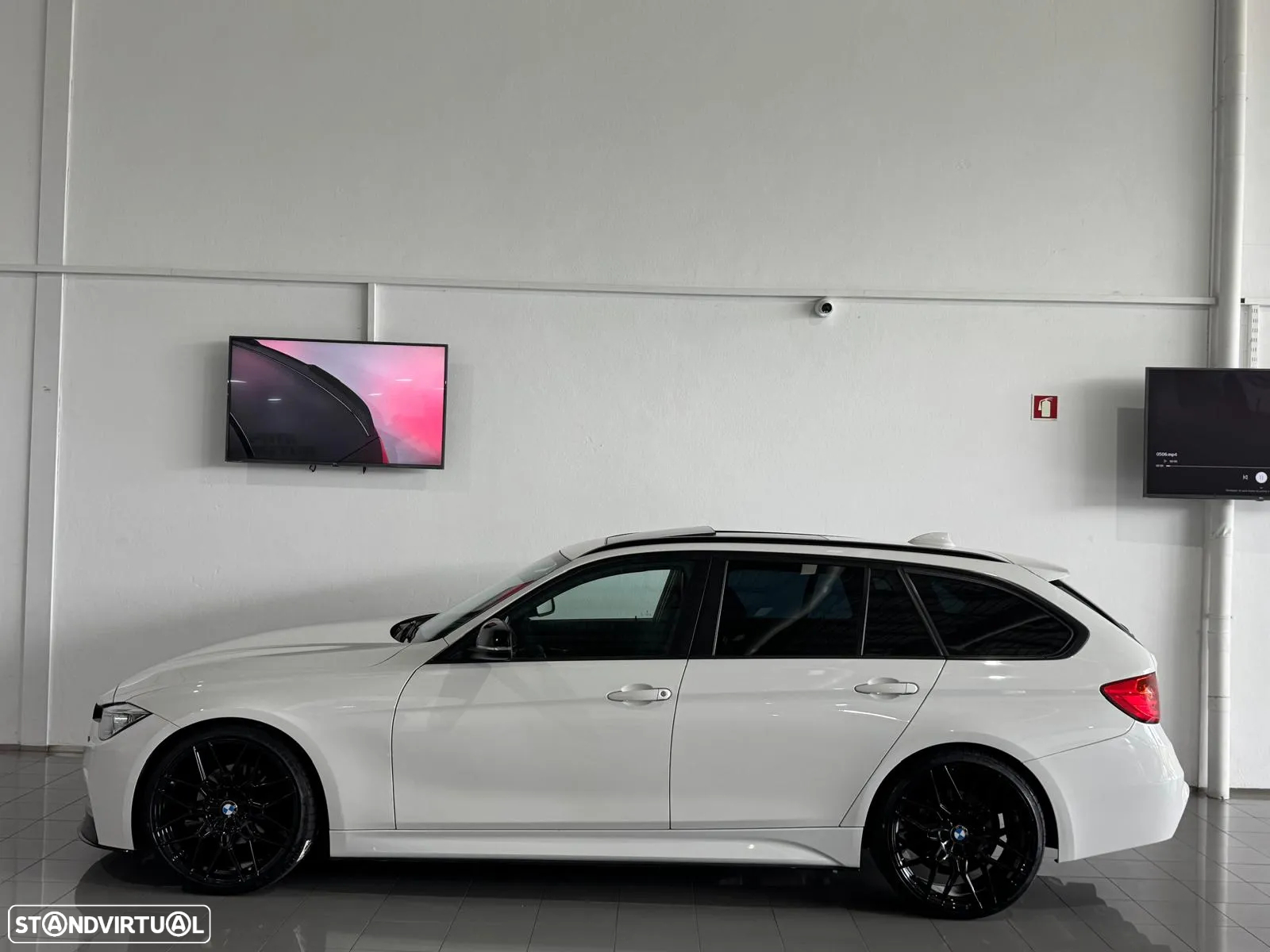 BMW 320 d Touring xDrive Auto - 15