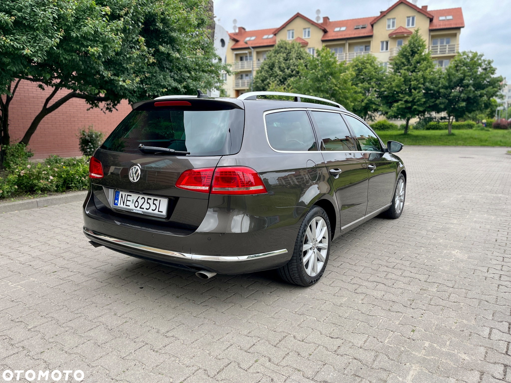 Volkswagen Passat Variant 2.0 TDI 4Motion DSG BlueMotion Tech Exclusive - 16
