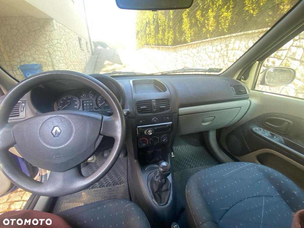 Renault Clio 1.2 16V Authentique - 18