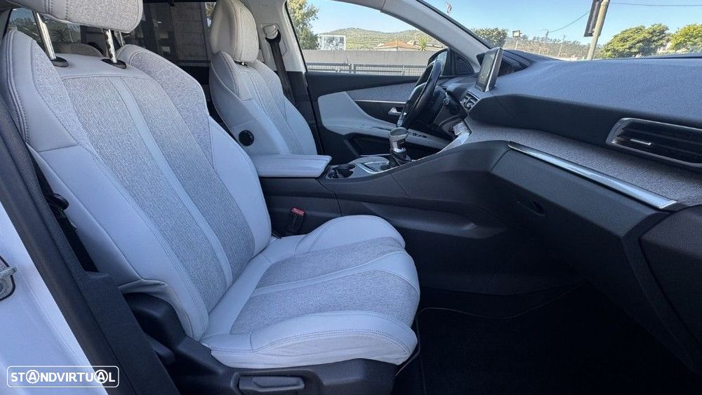 Peugeot 5008 1.5 BlueHDi Allure - 20