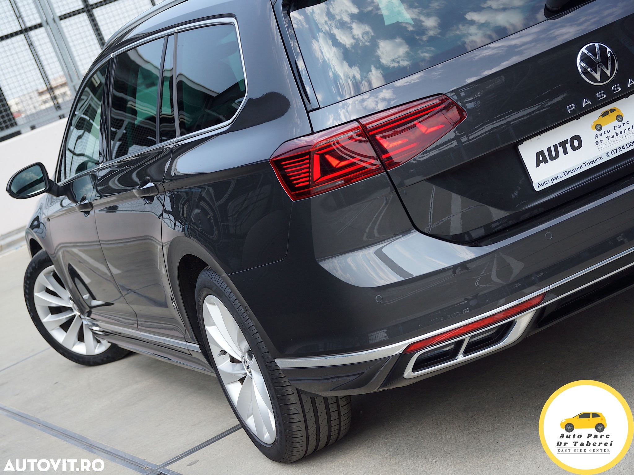 Volkswagen Passat Variant 2.0 TDI 4Mot DSG Highline - 13
