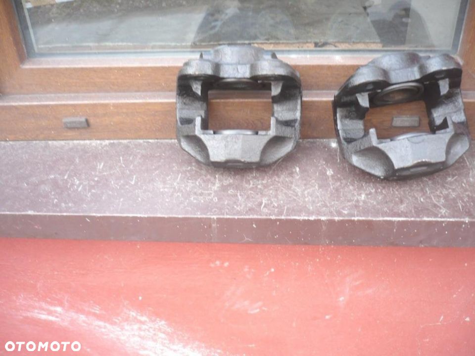 ZACISK HAMULCOWY VW LT 2,4 D TD prawy lewy REGENEROWANY - 3