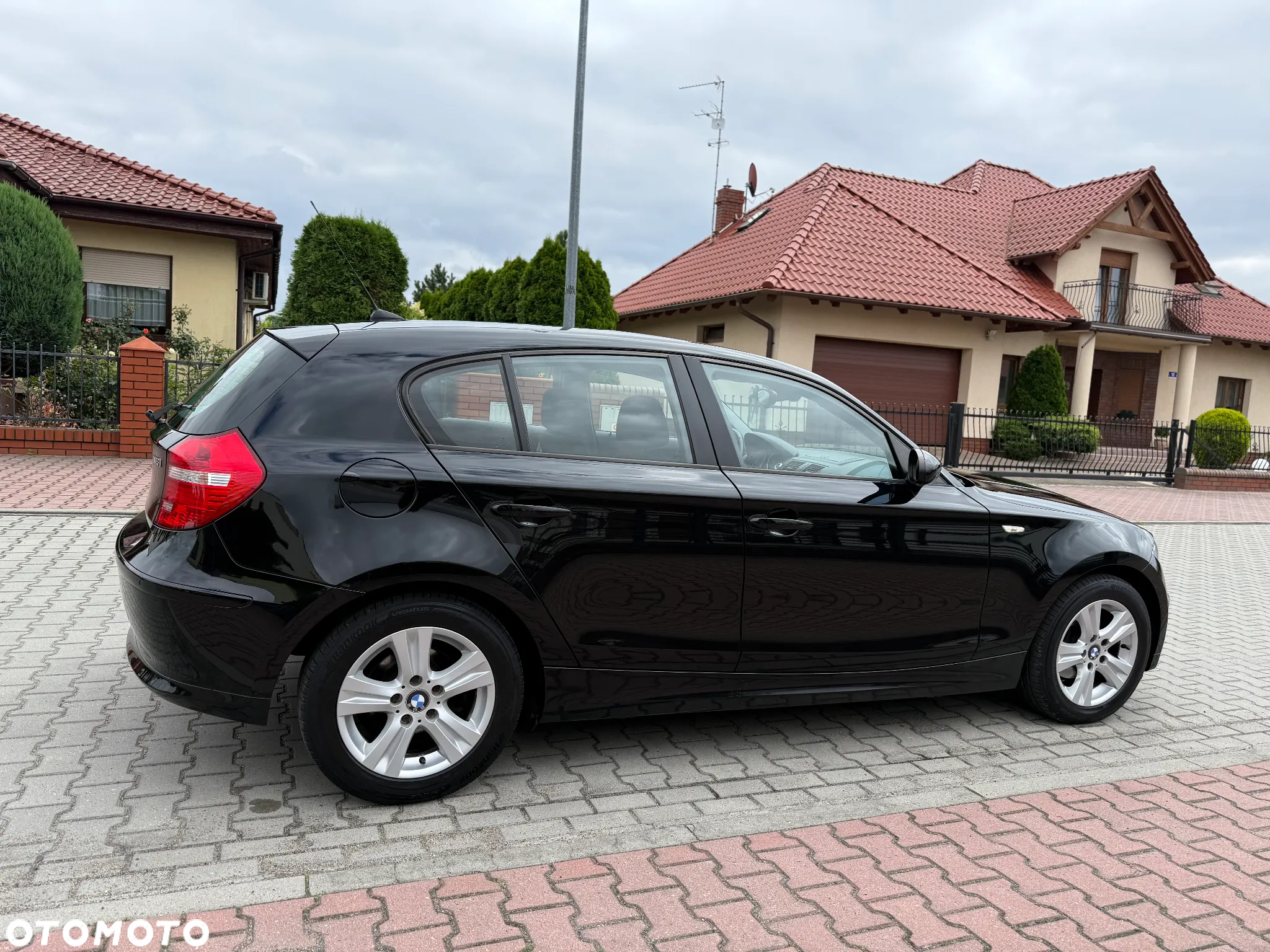 BMW Seria 1 116i - 24