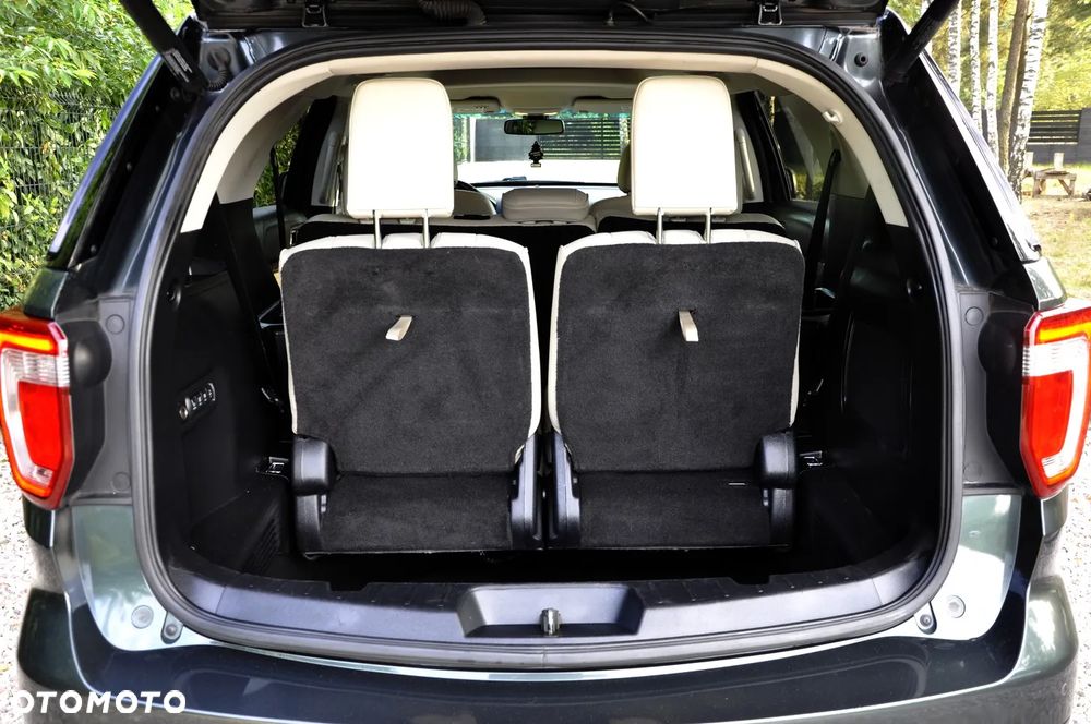 Ford Explorer - 23
