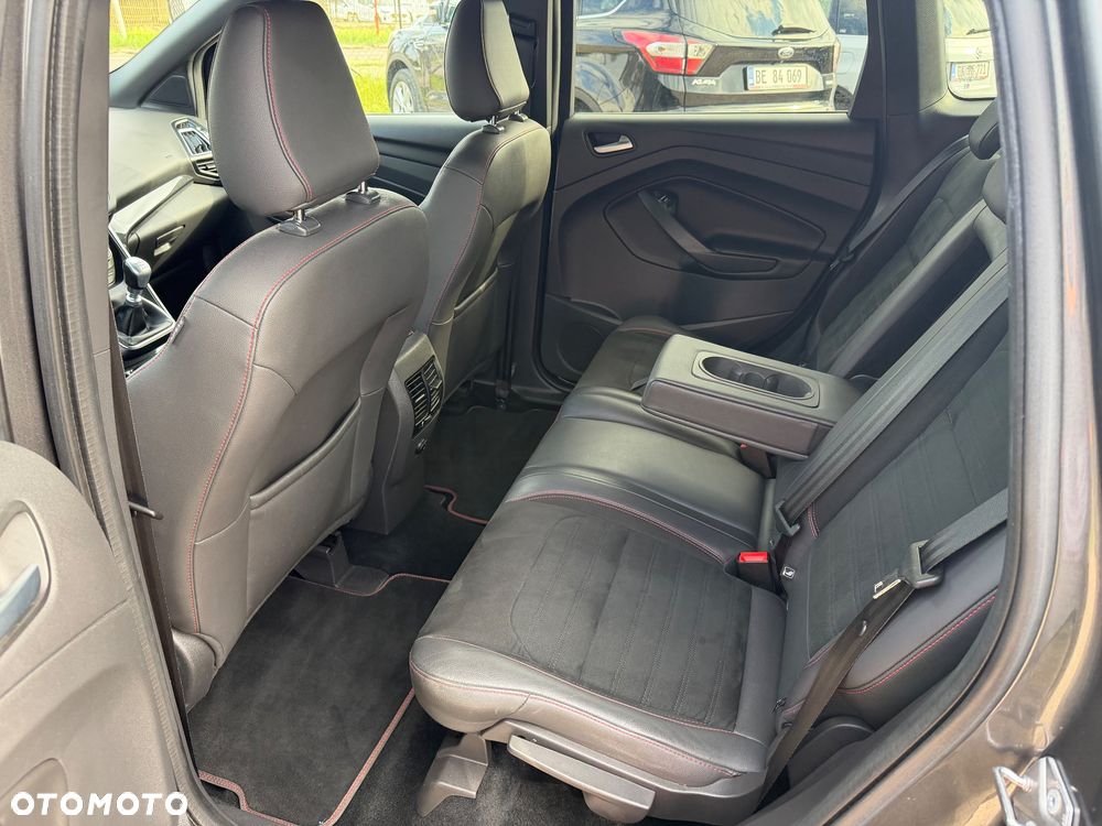 Ford Kuga 1.5 EcoBoost 2x4 ST-Line - 6