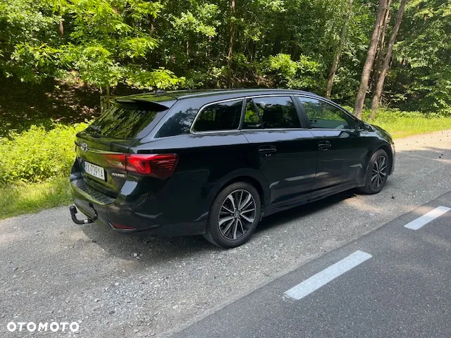 Toyota Avensis 1.8 Prestige MS - 6
