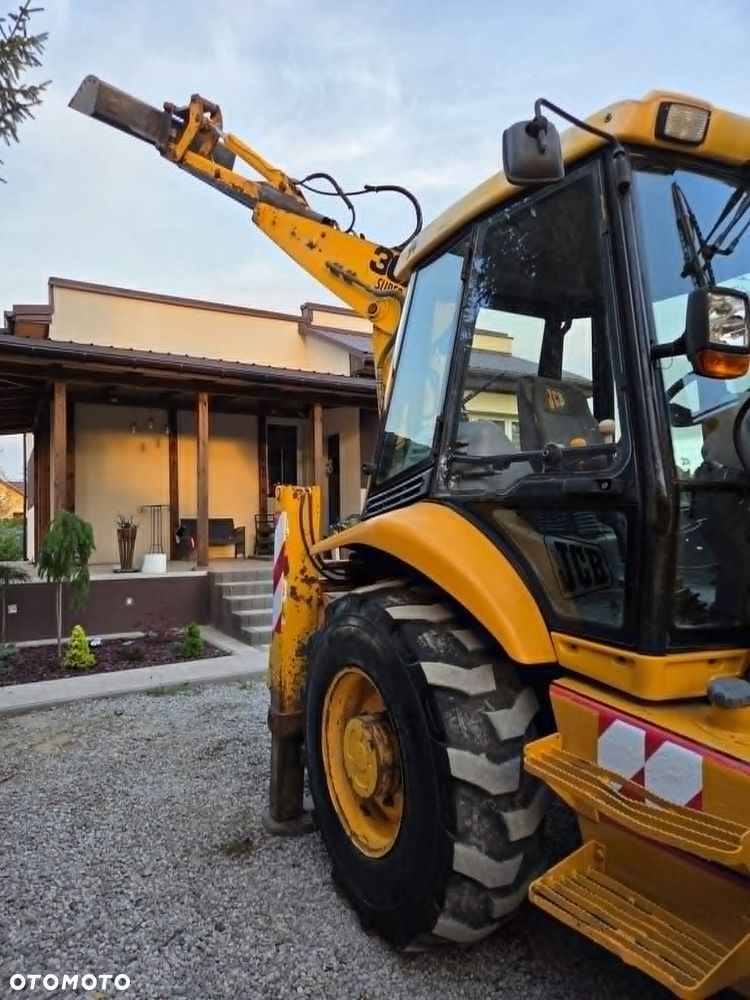 JCB 3CX - 8