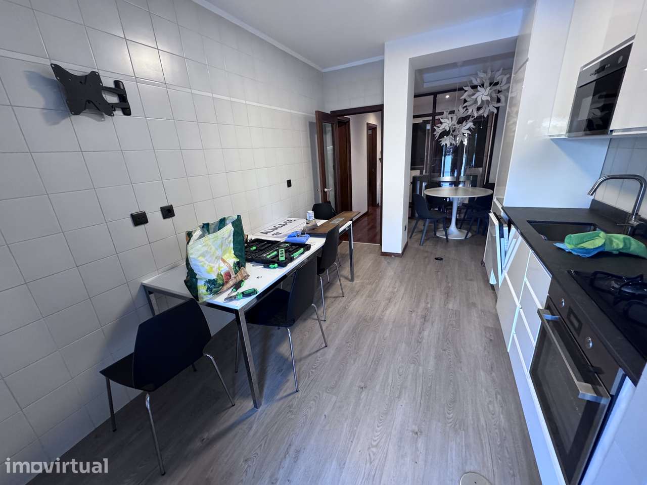 T2 com 2 casas de banho e garagem HSJ , IPO , Universidades - Grande imagem: 2/15