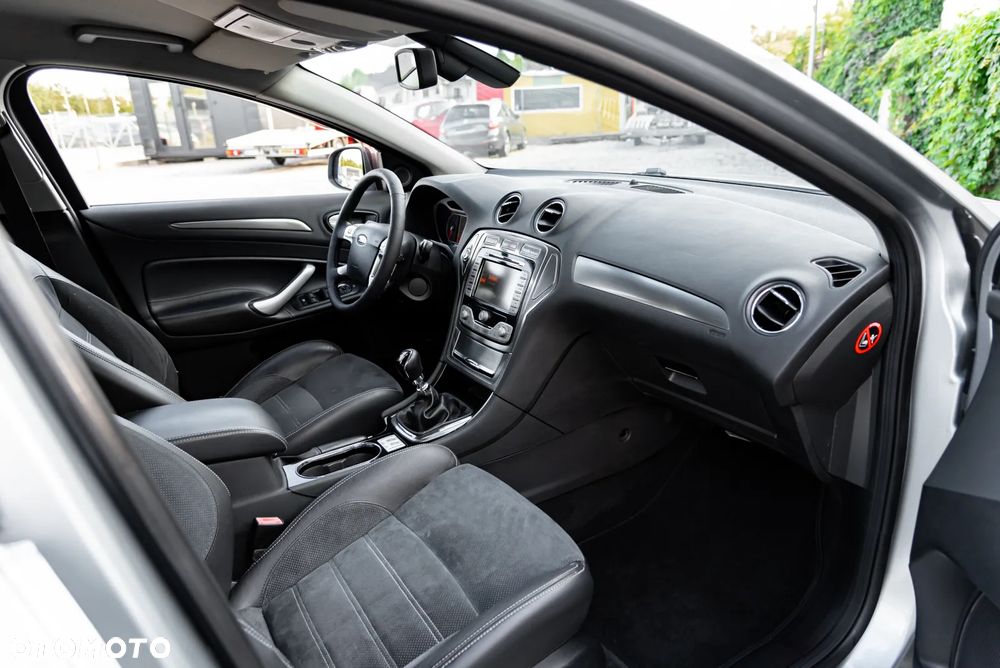 Ford Mondeo 2.0 TDCi Titanium S - 25