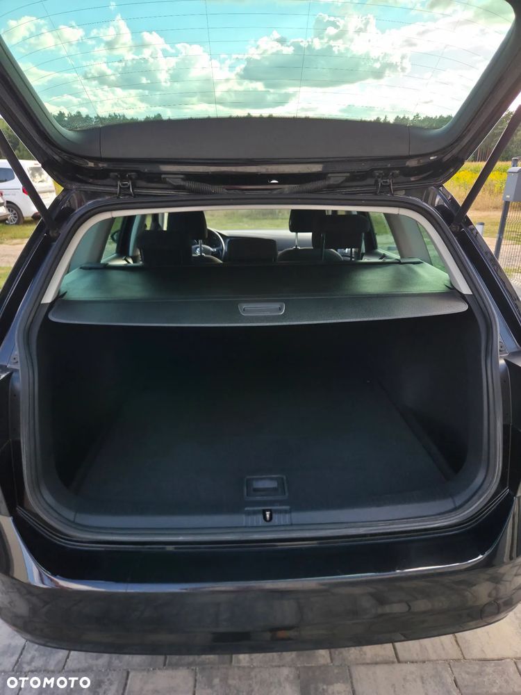 Volkswagen Golf 1.6 TDI Trendline DSG - 15