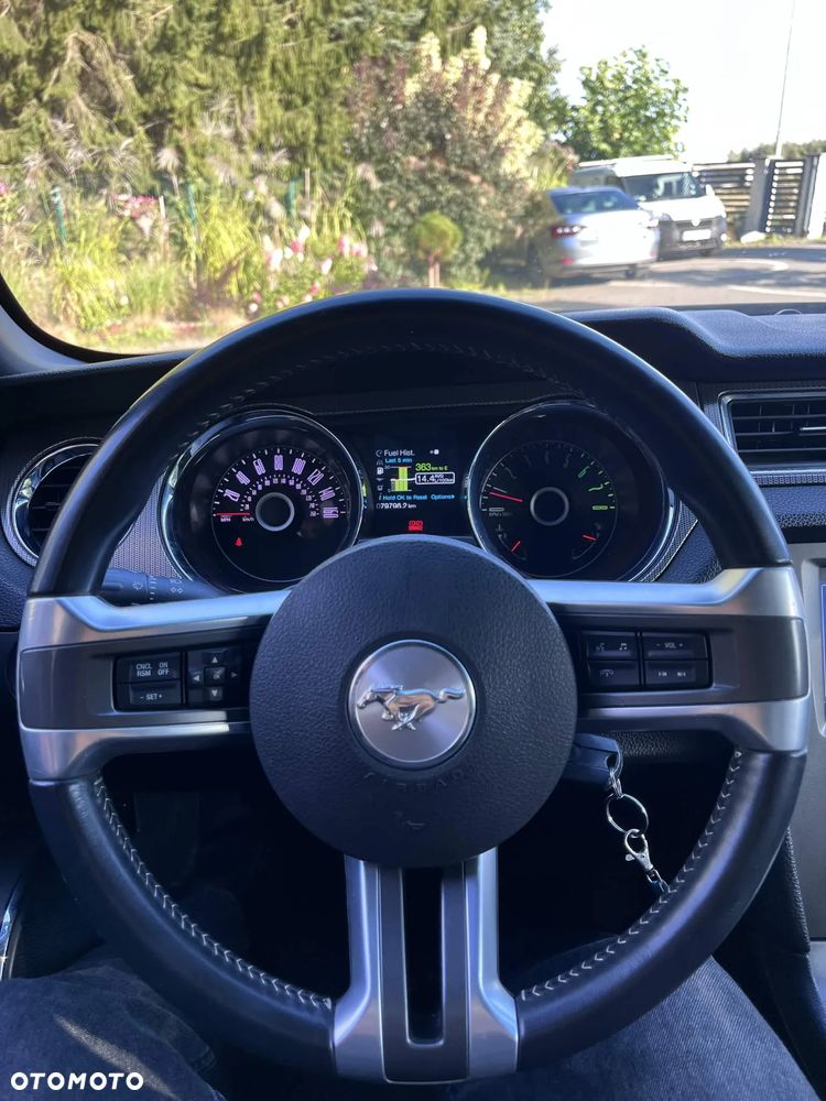 Ford Mustang - 12