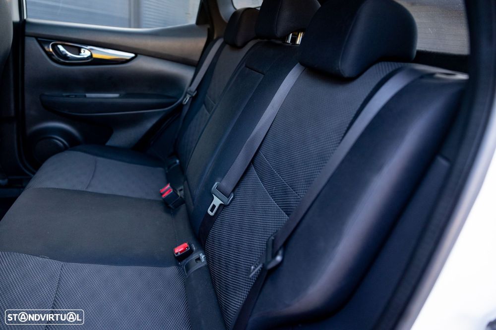 Nissan Qashqai 1.5 dCi N-Connecta - 14