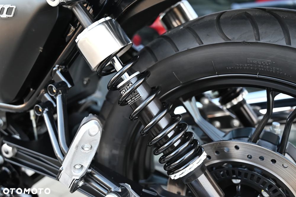 Moto Guzzi V7 - 30