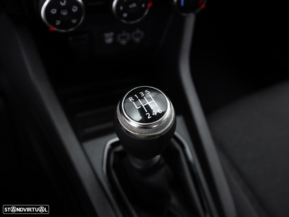 Renault Clio 1.0 TCe Equilibre - 17