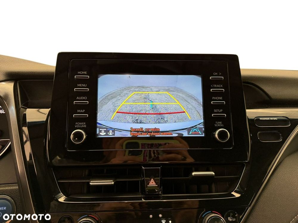 Toyota Camry - 21