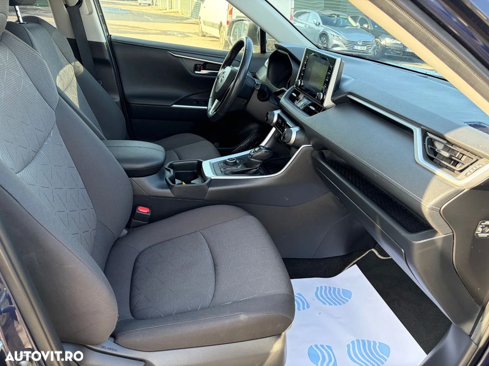 Toyota RAV4 - 23