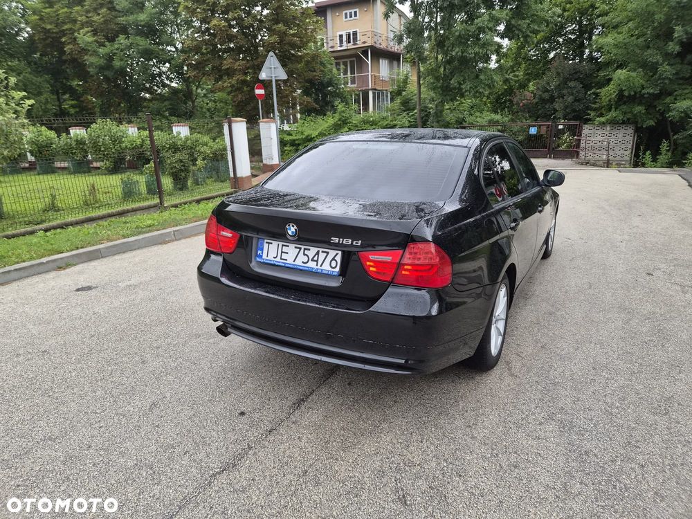 BMW Seria 3 318d - 11