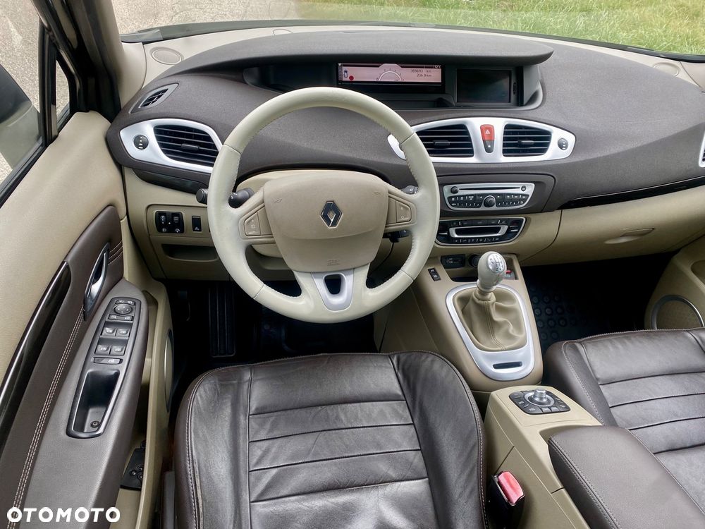 Renault Scenic 1.9 dCi Privilege - 11