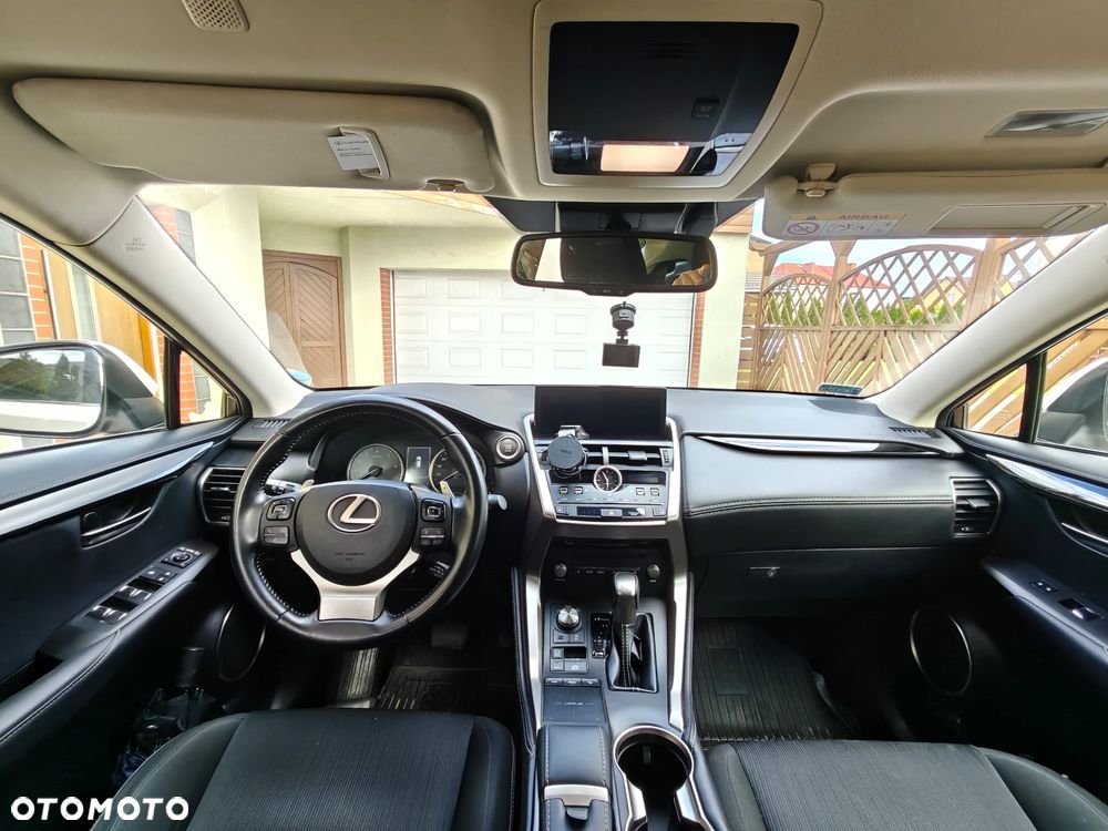 Lexus NX 300 Comfort AWD - 4