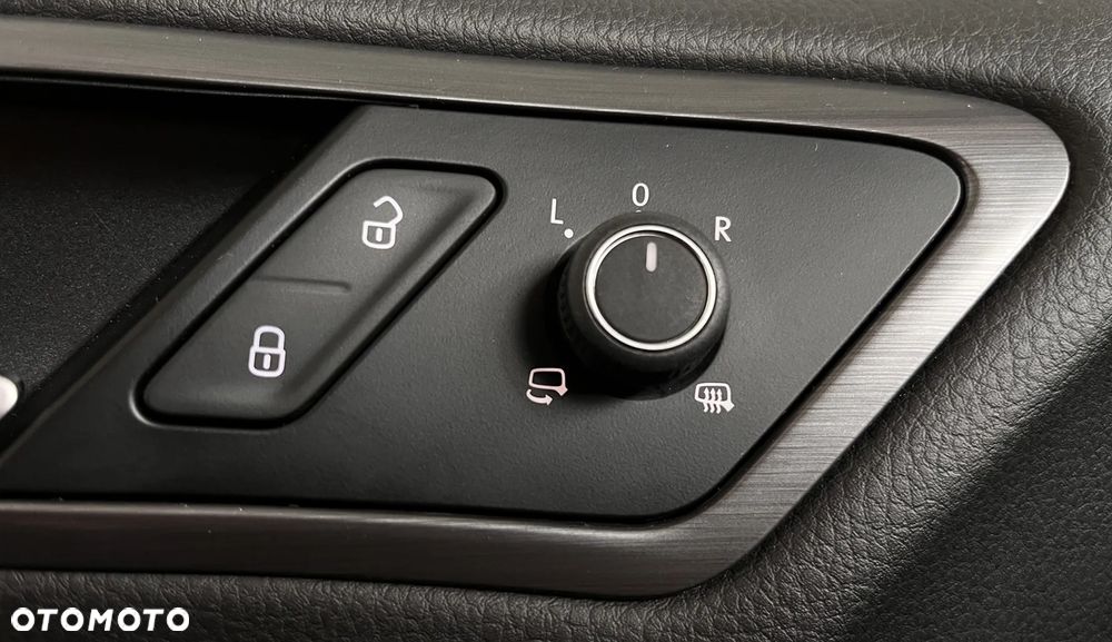 Volkswagen Golf - 20