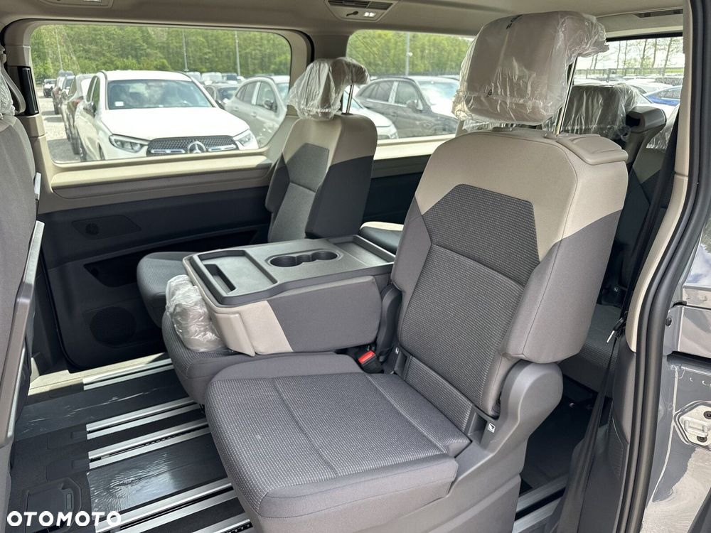 Volkswagen Multivan - 33