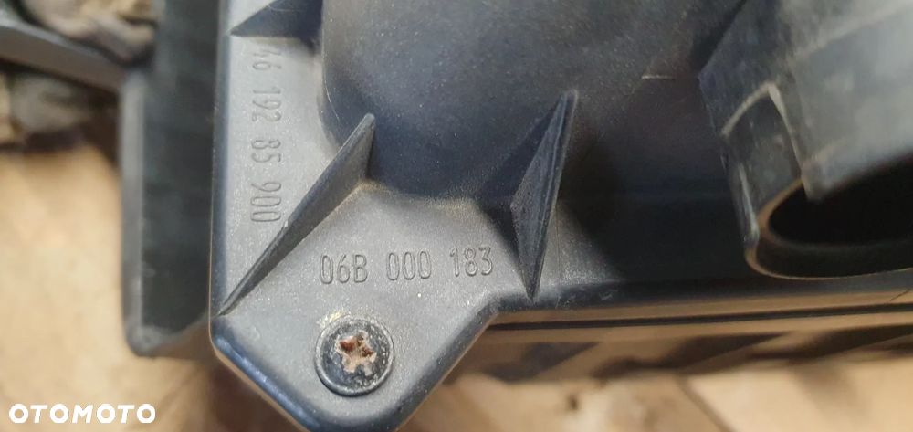 Obudowa filtra powietrza Audi A4 B6 06B000183 06B133837AE - 6