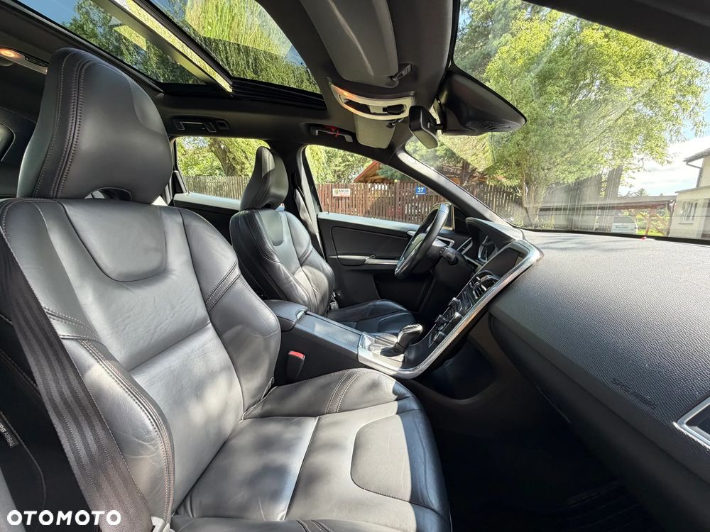 Volvo XC 60 D4 AWD Summum - 28